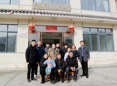 新春走基层丨7张“全家福”，带你感受襄阳人的“小确幸”