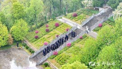 【网络中国节·清明】市公安局开展清明祭英烈活动