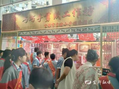 宜都“巧巧手”惊艳宜昌中小学艺术实践展