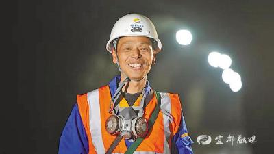 湖北这些家庭，把 “劳模精神”刻进DNA
