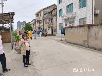 4岁萌娃走失后，整个社区都在“奔跑”……