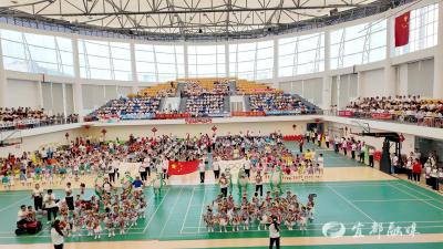 全市各小学幼儿园开展多彩活动庆“六一”