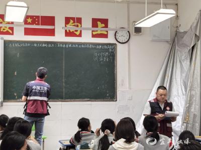 “把脉”校园环境 守护健康成长乐园