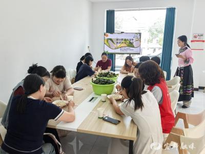 【网络中国节·端午】粽叶里的团圆味 蜜豆里的欢笑声