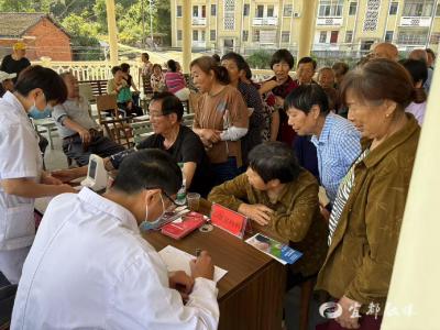 500名居民“近享”医疗！宜都这个乡镇小区有了“家门口服务点”