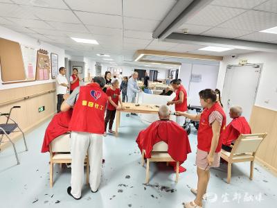 ​爱心义剪送上门 温暖从“头”开始