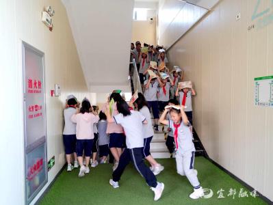 校园安全演练，逃生技巧+1！