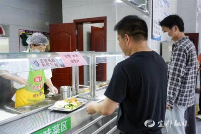 “五一”假期！赤壁市政府食堂火遍全网