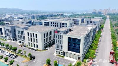 宜都工业级触摸屏生产实现零的突破 杰菲迷佳（湖北）科技有限公司投产
