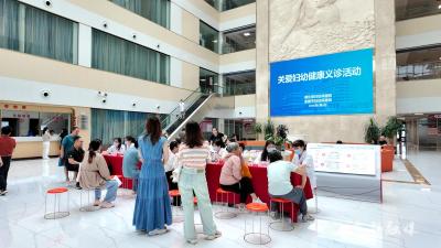 市妇幼保健院开展义诊活动