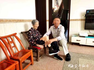宜都：久病床前有孝子