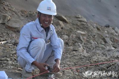 参建“非洲三峡工程”九年，这位中国师傅带出300多名安哥拉徒弟