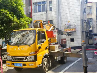 空鼓瓷砖“清零” 居民安全感落“实”