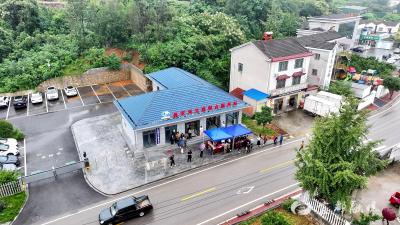 线下展销+线上直播  兴农驿站助力农产品“出村”