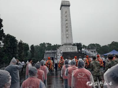 爱让丰碑更闪耀——宜都市义工协会烈士纪念日守护行动侧记