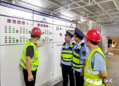 路企联合“体检”保新路段顺利通车 