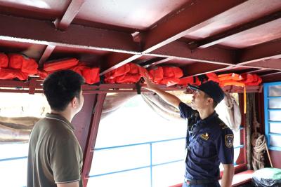 跟船“体检”全流程，筑牢渡船安全“防护盾”