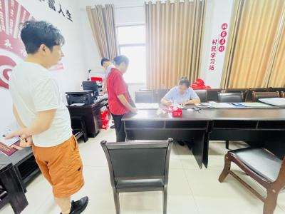 160余名村民足不出村换新卡