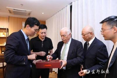 【湖北日报】中外文化交流的“味觉使者”！土老憨橘醋频频亮相国际交流舞台