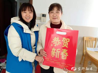 “三颗心”照亮网格路