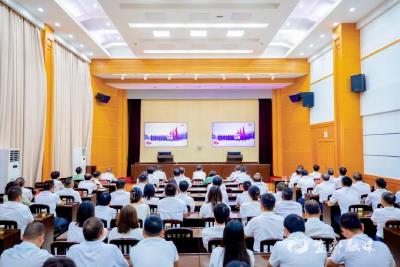 宜都社会各界收听收看中国人民抗日战争暨世界反法西斯战争胜利80周年大会