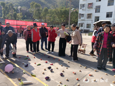 【网络中国节·重阳】重阳“宠老”，新花样玩出幸福感