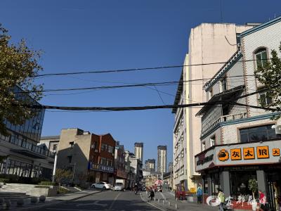 城河大道、城乡路“飞线”整治收官，城市人居环境大改善