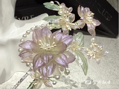 非遗皮造花绽放巾帼风采