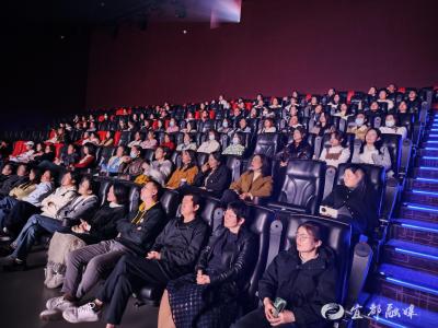 光影相伴，用爱点亮“心”光