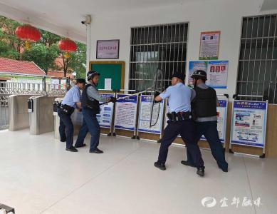 进校园、守银行、护厂区！枝城派出所“演练+宣传”织密安全网