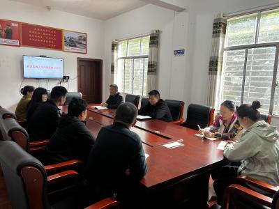 每月“5号见”活动，打通服务群众“最后一公里”