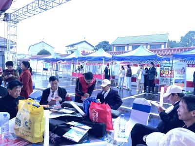 普法宣传面对面，法治观念种心田