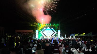 王家畈镇第四届乡村歌手麦霸争夺赛燃情上演