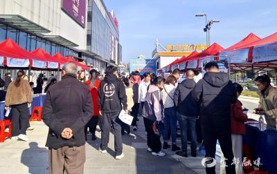 线上直播带岗+线下名企集结！宜都“工会帮就业”双线发力送岗1600+