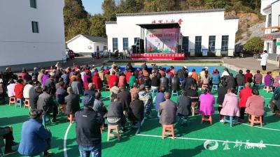 广场歌舞燃乡村