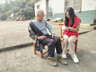 居家养老送上门，“养老”变“享老”