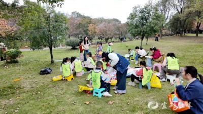 共“树”美好 “衣”起成长