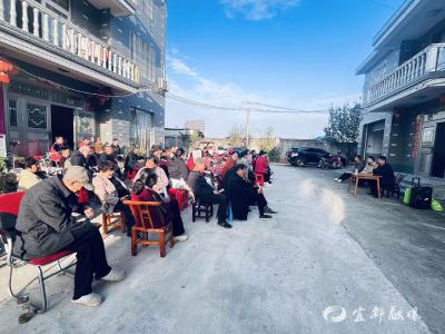 医保缴费入湾落 便民服务暖人心