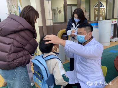 市妇幼国医堂进校园 辨体质护萌娃健康