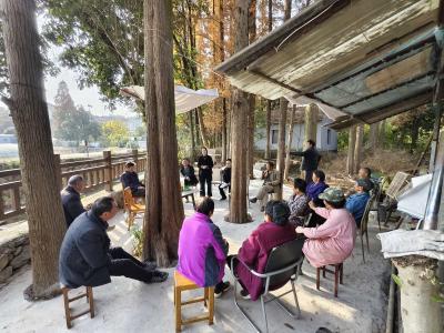 这场院坝会，让村民把政策红利装心中、把奔头握手中