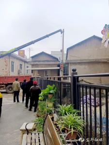 旧杆“下岗”安民心