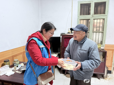 冬至送鲜饺，安全“贴”身边