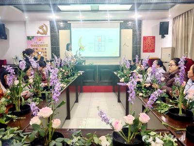巧手插花暖冬日 辞旧迎新庆元旦