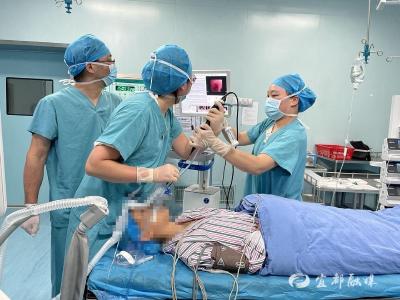 告别“大动干戈”！宜都儿科微创内镜“温柔上阵”