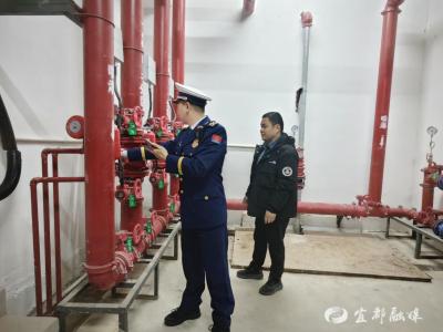 宜都消防开展高层建筑消防安全夜查