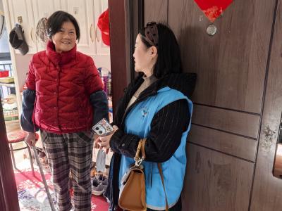 李奶奶的两份“爱心捐赠”……