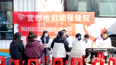 市妇幼保健院开展无偿献血和急救科普活动