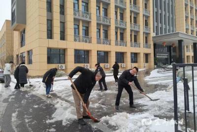 宜都全力应对寒潮冰雪 多部门联动保畅通