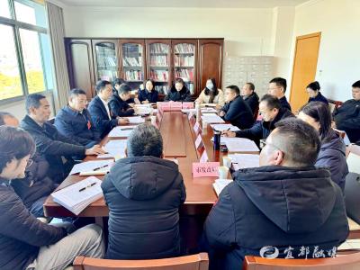 龙顶泉参加松宜矿区代表团审议