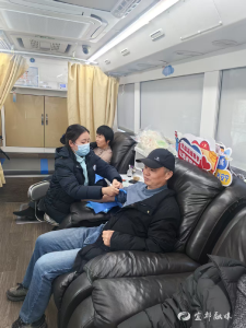 他，七载坚持终圆梦